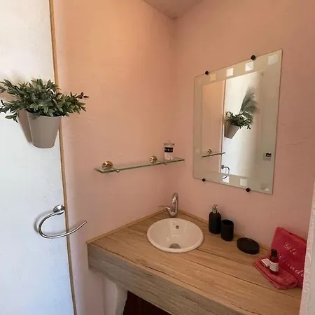 Domaine Saint Claude - , D'hotes & Insolite * Malleval