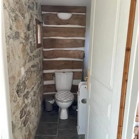 Domaine Saint Claude - , D'hotes & Insolite Malleval